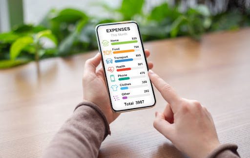 Streamlining Family Budgeting: How an Expense Tracker App Can Help?